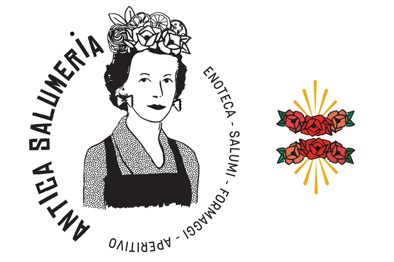 Logo Antica salumeria en noir et blanc. A coté, en contraste, une couronne de fleurs aux tons rouge et orange, rappelant la coiffe de Frida Kahlo.